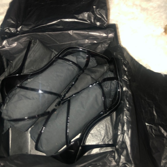 YSL Cassandra sandal - Picture 8 of 12